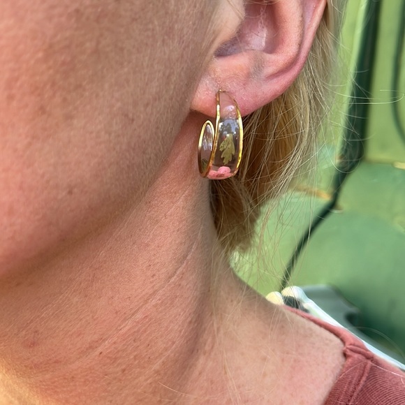 Handmade Gold Resin Hoop Earrings with Dried Pink Flowers - Picture 9 of 16